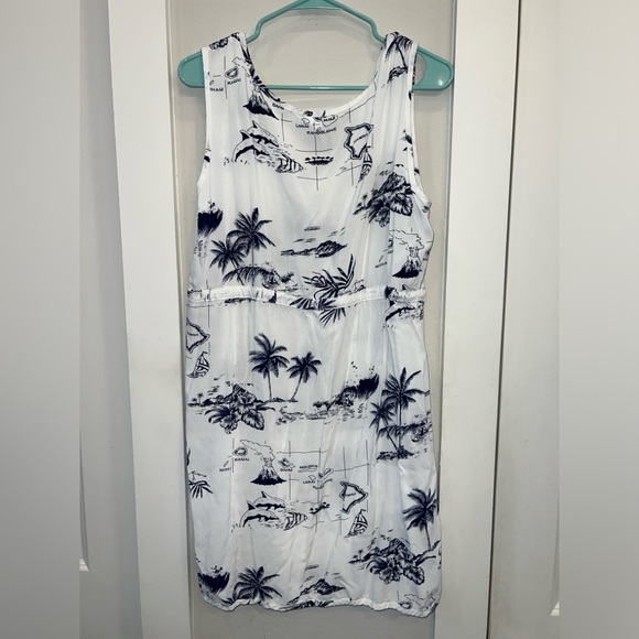 NWOT Hawaii swimsuit coverup - Picture 4 of 4